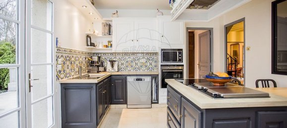 Casa de 7 dormitorios en Orleans, France No. 152508 6