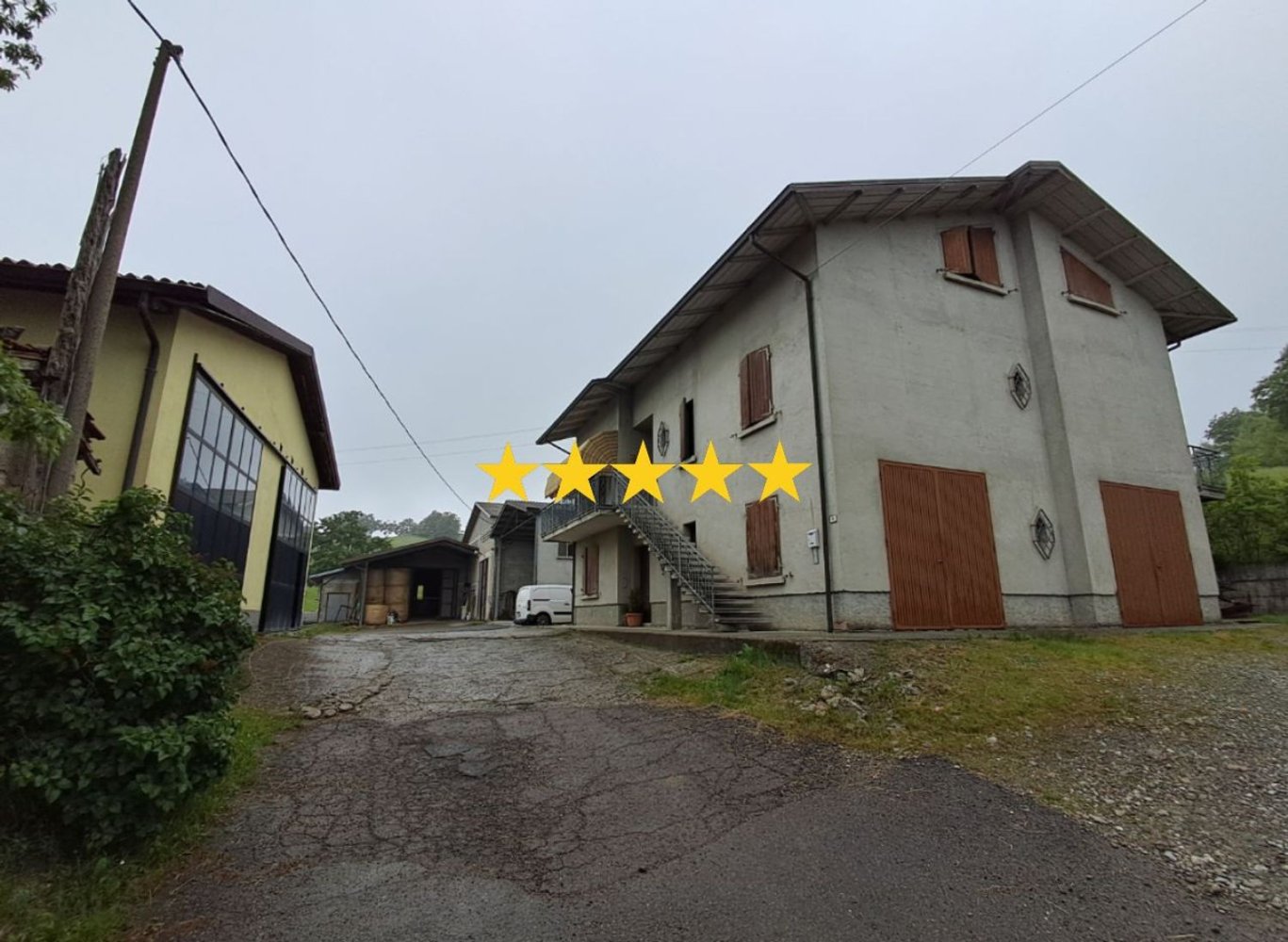 7 rooms Apartment in Castelnovo ne' Monti, Italy No. 95116