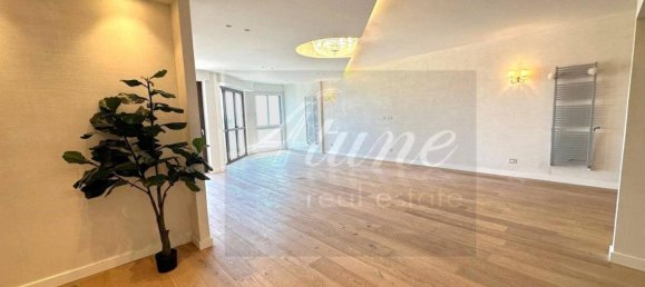 4 rooms Apartment in Rome, Italy No. 37755 2