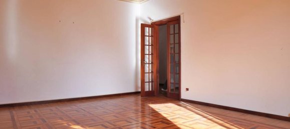 5 bedrooms Villa in Varazze, Italy No. 110324 3