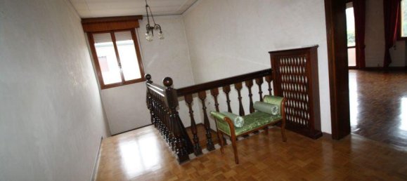 Вилла с 7 комнатами в Новента Падована, Италия № 32548 49