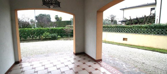 Вилла с 7 комнатами в Новента Падована, Италия № 32548 5