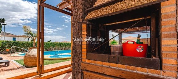 5 bedrooms Villa in Adeje, Spain No. 103824 26