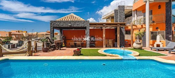5 bedrooms Villa in Adeje, Spain No. 103824 19