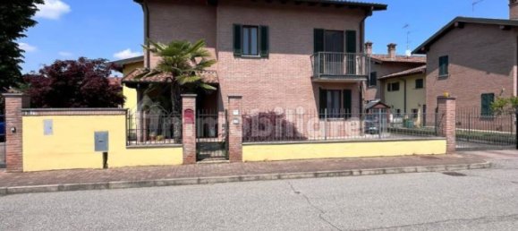 4 Schlafzimmer Villa in San Genesio ed Uniti, Italy, Nr. 267050 3