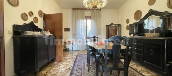 5 bedrooms Apartment in Siena, Italy No. 136233 4