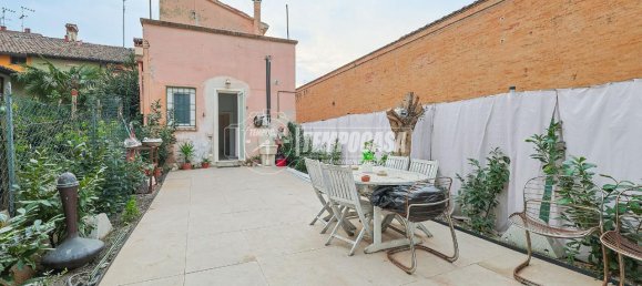 6 rooms House in Lugo, Italy No. 112998 19
