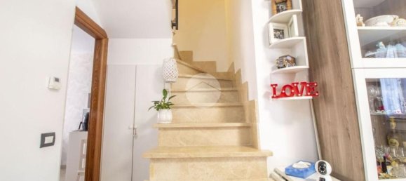 3-salle Appartement à Marcellina, Italy No. 266018 16