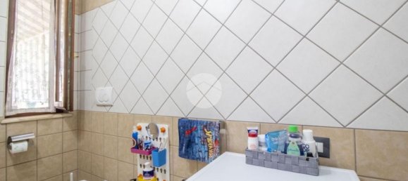 3-salle Appartement à Marcellina, Italy No. 266018 8