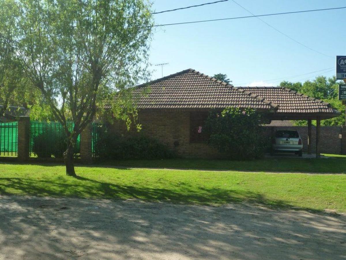 2 bedrooms House in Marcos Paz, Argentina No. 97763