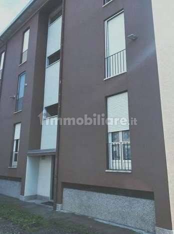 1 bedroom Apartment in Lonate Pozzolo, Italy No. 343342