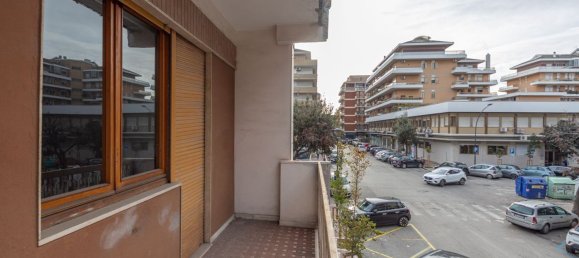 7 rooms Apartment in Pescara, Italy No. 211805 20