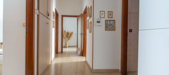 7 rooms Apartment in Pescara, Italy No. 211805 11