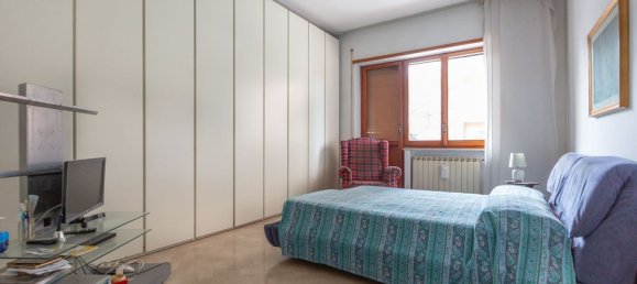 7 rooms Apartment in Pescara, Italy No. 211805 4