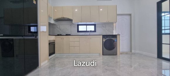 4 bedrooms Villa in Pattaya, Thailand No. 32845 8