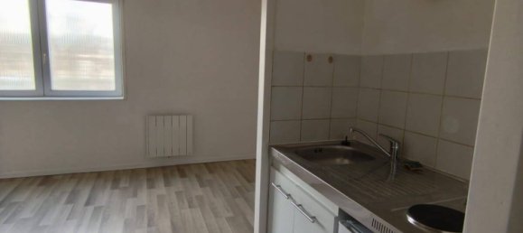 Studio in Pontoise, France No. 131120 4