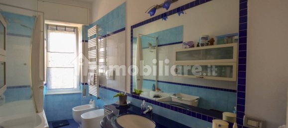 Квартира с 2 спальнями в Генуя, Италия № 70127 15