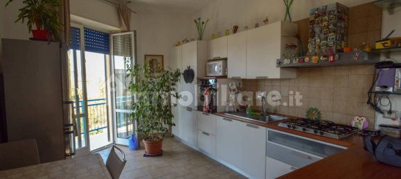 Квартира с 2 спальнями в Генуя, Италия № 70127 6