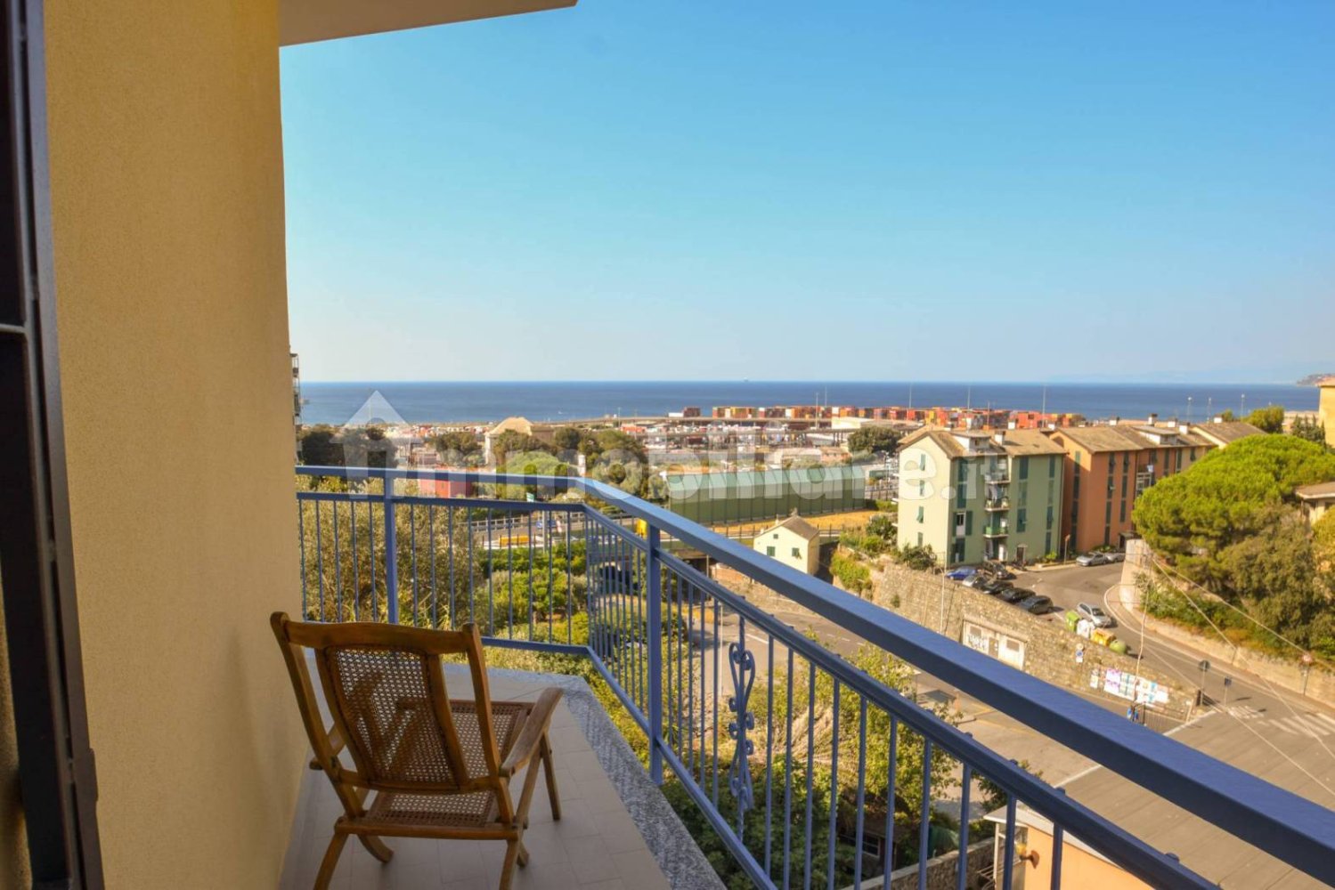 2 Schlafzimmer Wohnung in Genoa, Italy, Nr. 70127