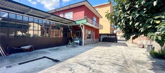 Casa T4 em Cameri, Italy N.º 379014 2