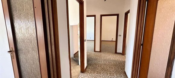 Casa T4 em Cameri, Italy N.º 379014 16