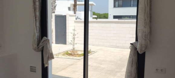 3 bedrooms House in Huelva, Spain No. 153108 10