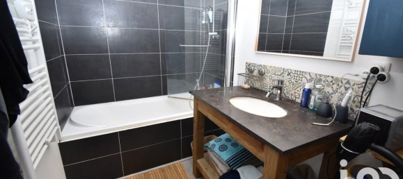 3 bedrooms House in Senlis, France No. 226508 5