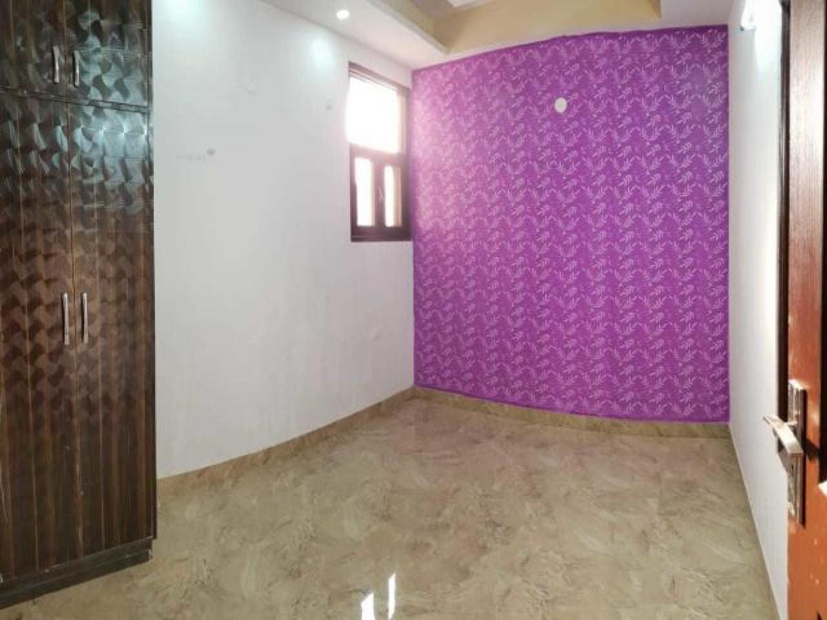 3 bedrooms House in Ghaziabad, India No. 48015