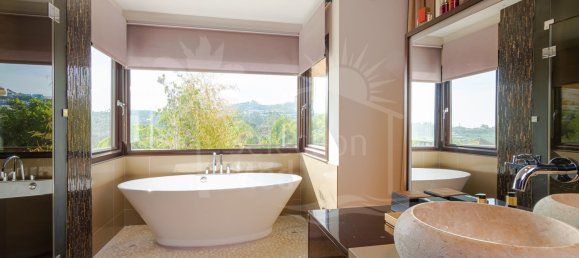 6 bedrooms Villa in Marbella, Spain No. 116855 27