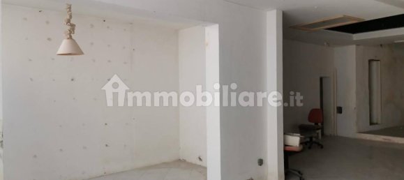 166m² Commercial property in Poggibonsi, Italy No. 298198 6