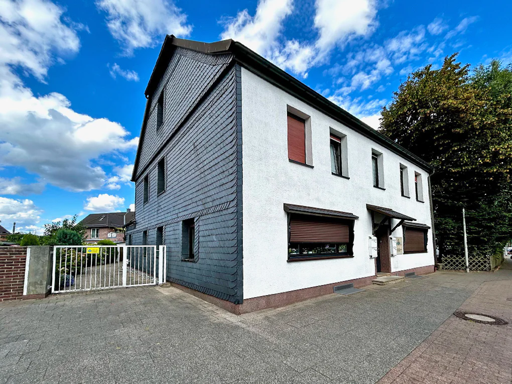 Здание с 4 спальнями в Эннепе-Рур, Германия № 364485