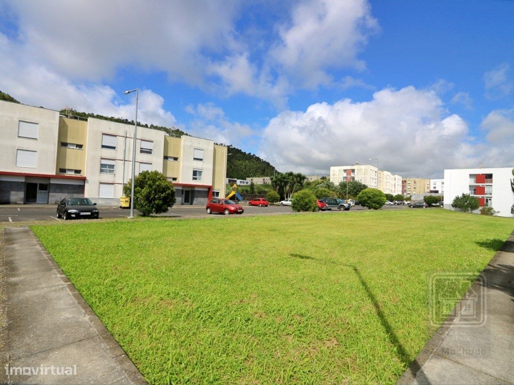 222m² Land in Ponta Delgada, Portugal No. 116869