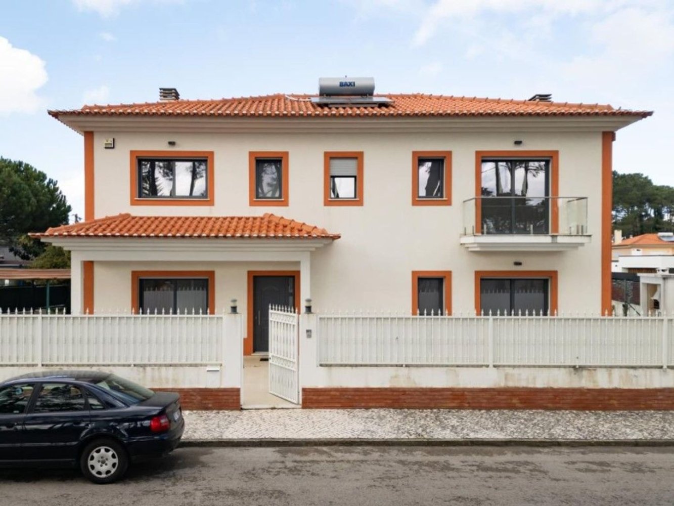 10 chambres house à vendre à Corroios, Seixal, Setubal, Portugal № 110283