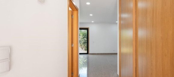 10 chambres house à vendre à Corroios, Seixal, Setubal, Portugal № 110283 37