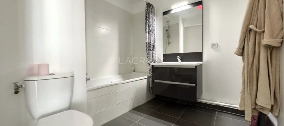 3 bedrooms Apartment in Gentilly, France No. 181453 17