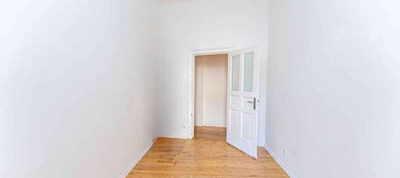 2 rooms Apartment in Mitte, Germany No. 102870 5
