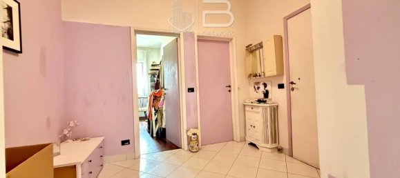 Квартира с 3 спальнями в Виареджо, Италия № 323924 7