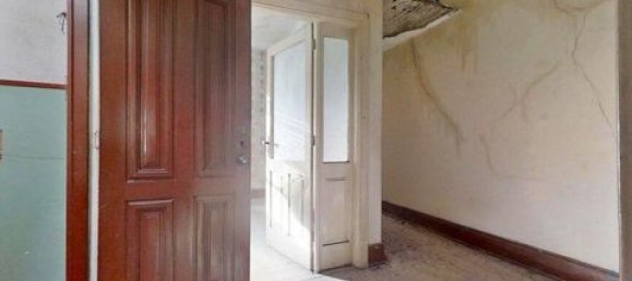 320m² Commercial property in Porto, Portugal No. 151659 23