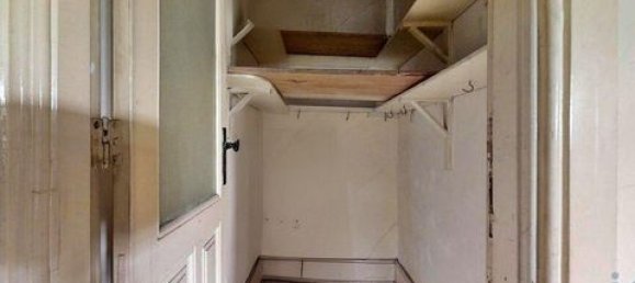 320m² Commercial property in Porto, Portugal No. 151659 28