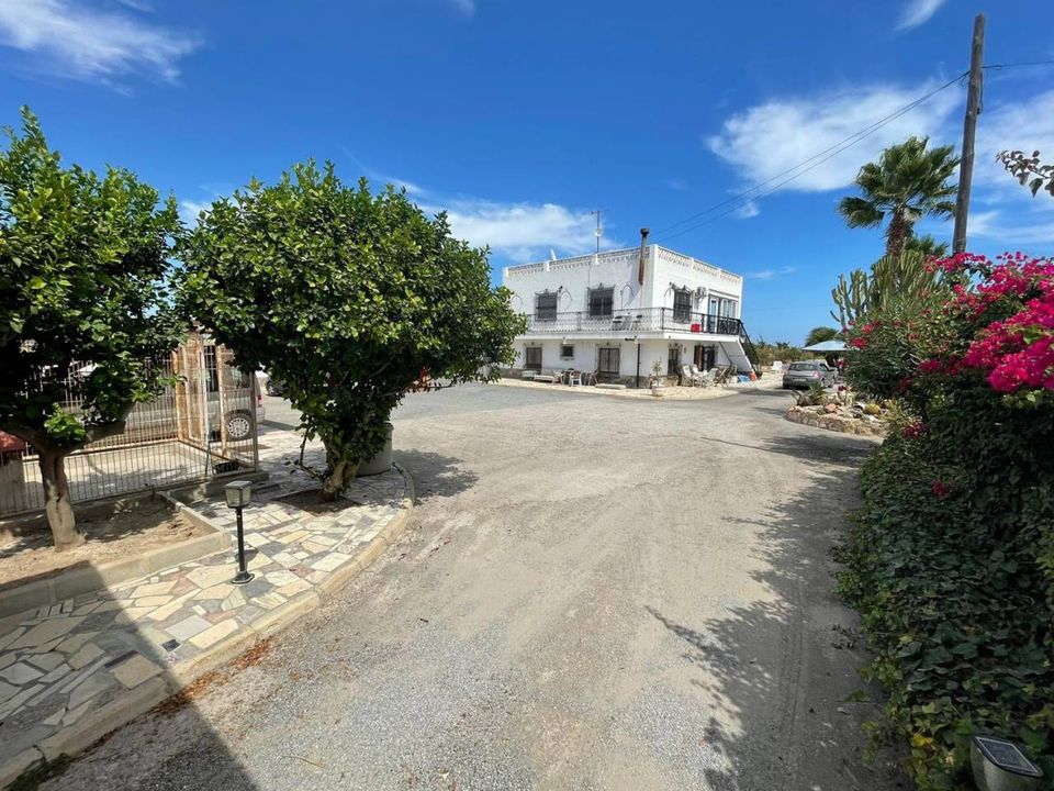 7 bedrooms Villa in San Fulgencio, Spain No. 222469