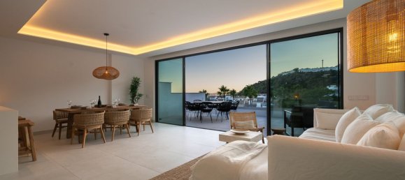 4 bedrooms House in Benalmadena, Spain No. 180019 3