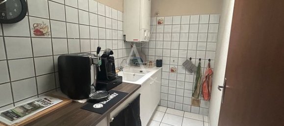 Bâtiment à Trèbes, France 190m² No. 312111 11