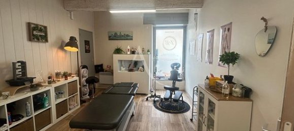 Bâtiment à Trèbes, France 190m² No. 312111 2