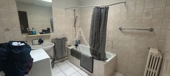 Bâtiment à Trèbes, France 190m² No. 312111 10