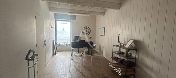 Bâtiment à Trèbes, France 190m² No. 312111 3