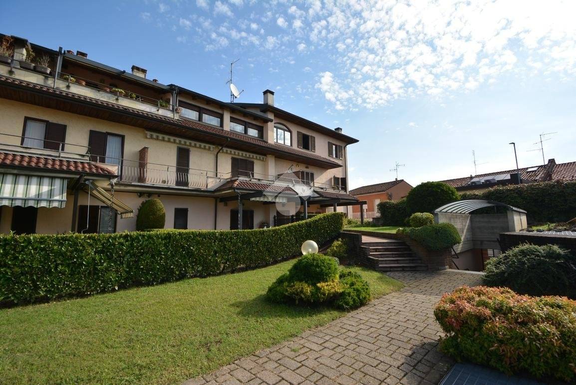 2 غرف نوم شقة في Busnago, Italy رقم 374326