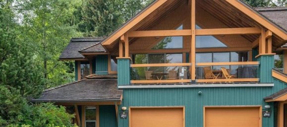 3 bedrooms House in British Columbia, Canada No. 1072 2