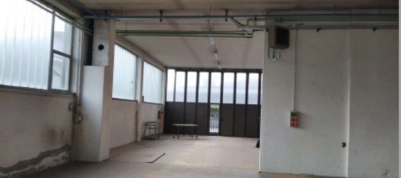 Lagerhaus in Meda, Italy 470m², Nr. 310003 8