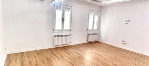 3 bedrooms Apartment in Madrid, Spain No. 173786 4