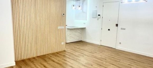 3 bedrooms Apartment in Madrid, Spain No. 173786 14